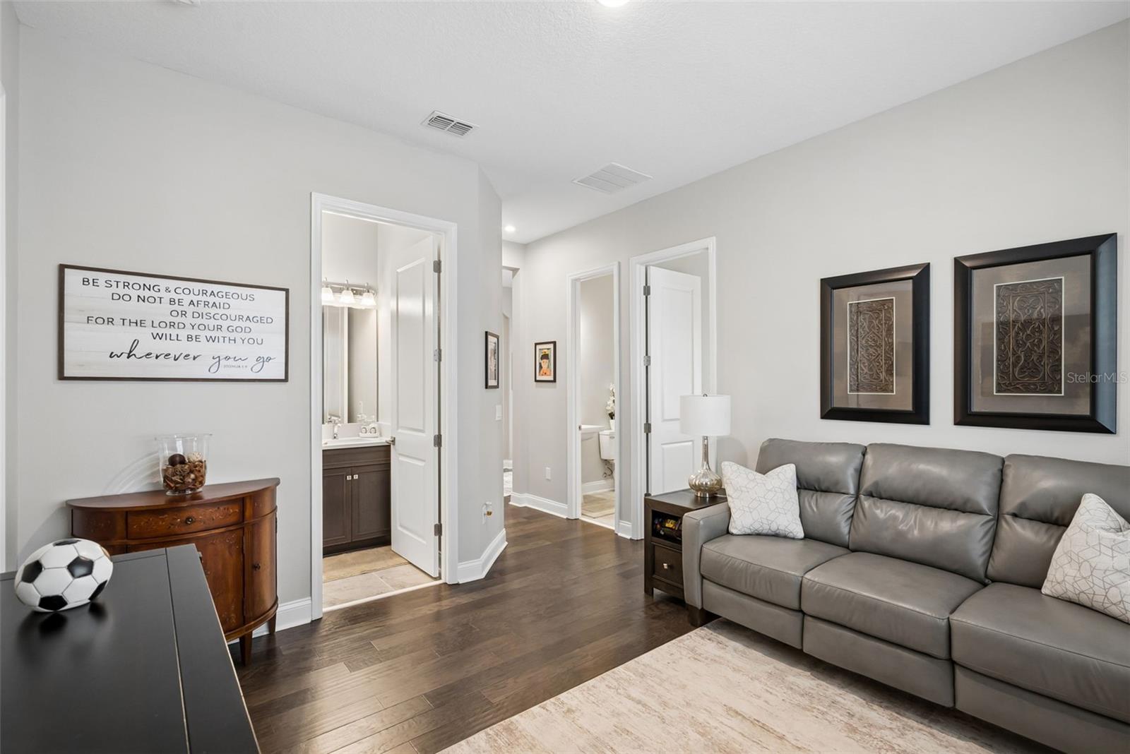 Image 12 of 33 For 13308 Stoddart Avenue