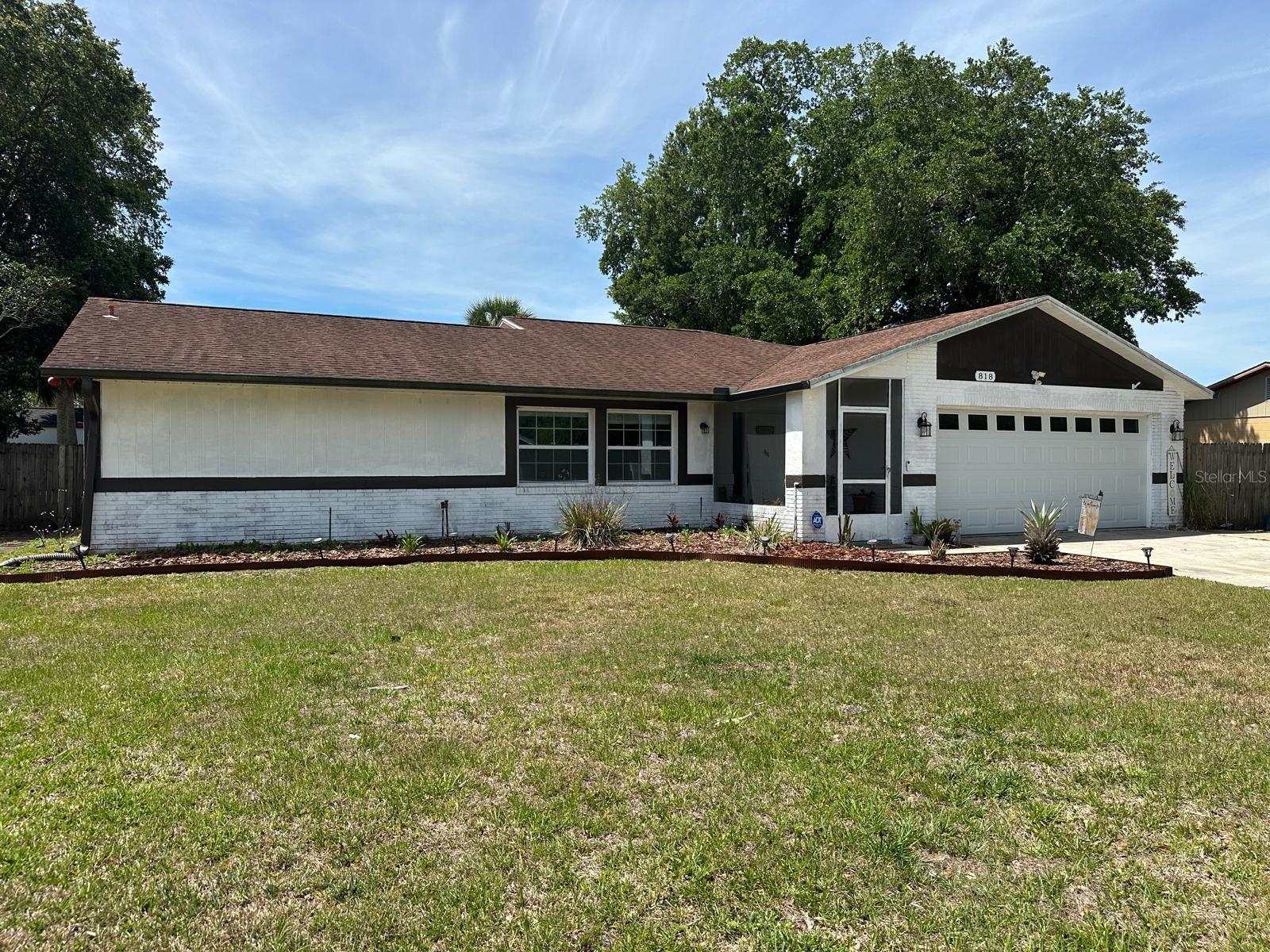 Image 2 of 4 For 818 Mendoza Drive
