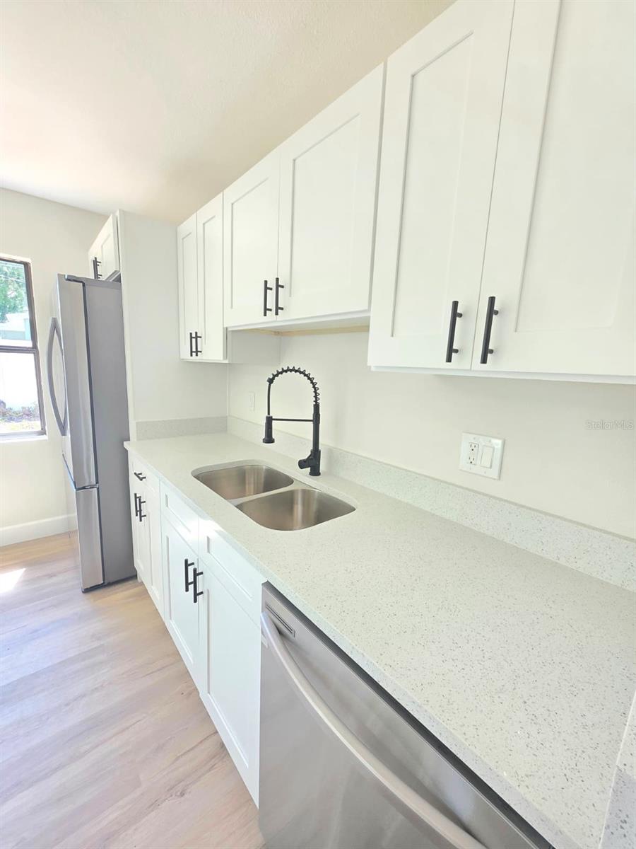 Image 11 of 27 For 1125 Pollyanna Drive