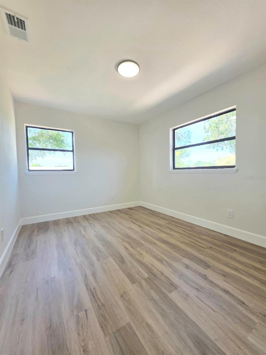 Image 13 of 27 For 1125 Pollyanna Drive