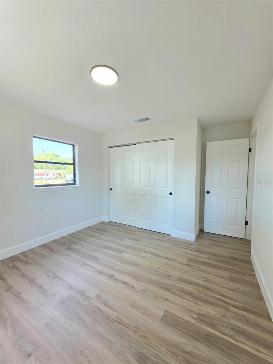 Image 14 of 27 For 1125 Pollyanna Drive
