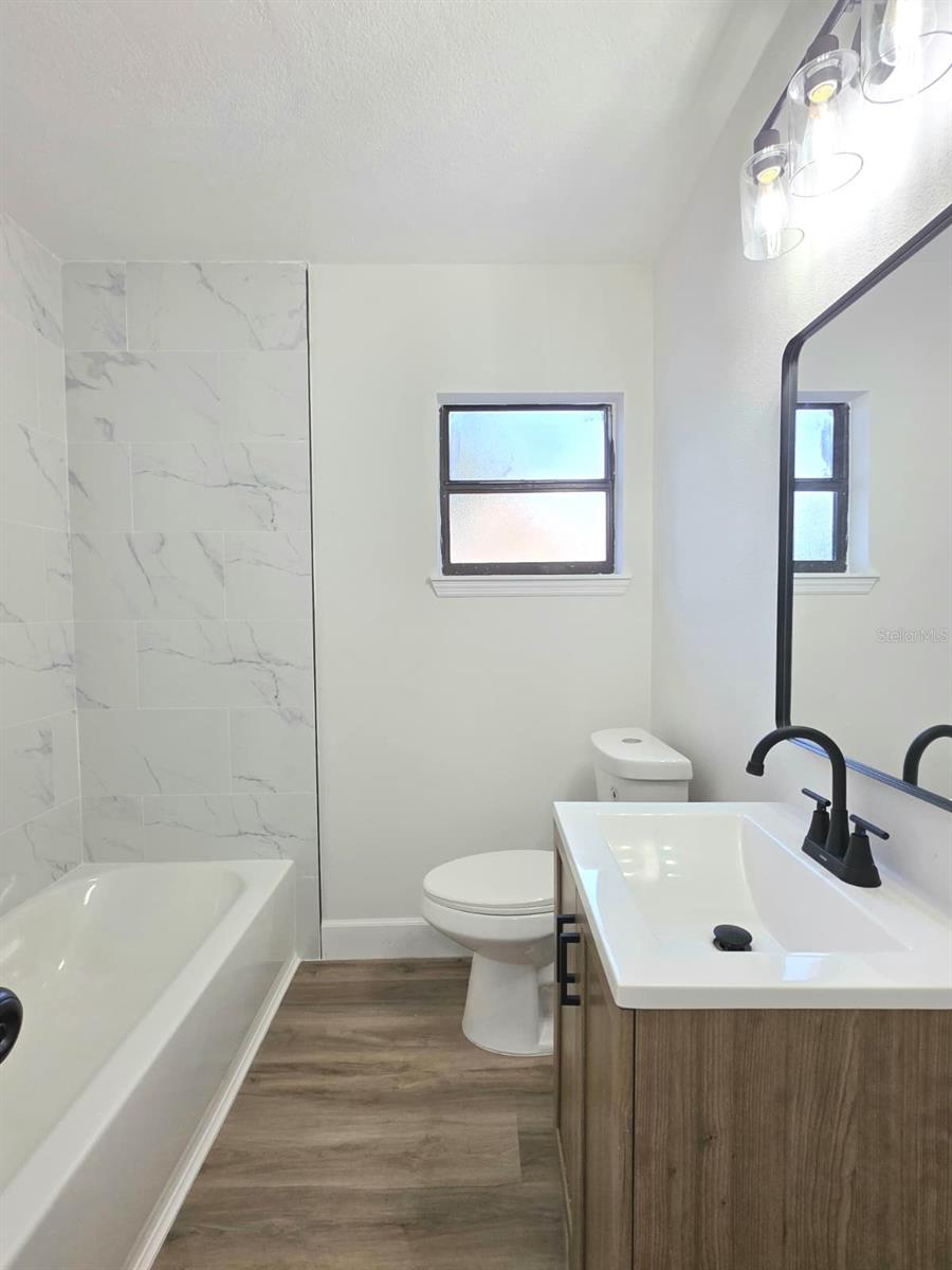 Image 15 of 27 For 1125 Pollyanna Drive