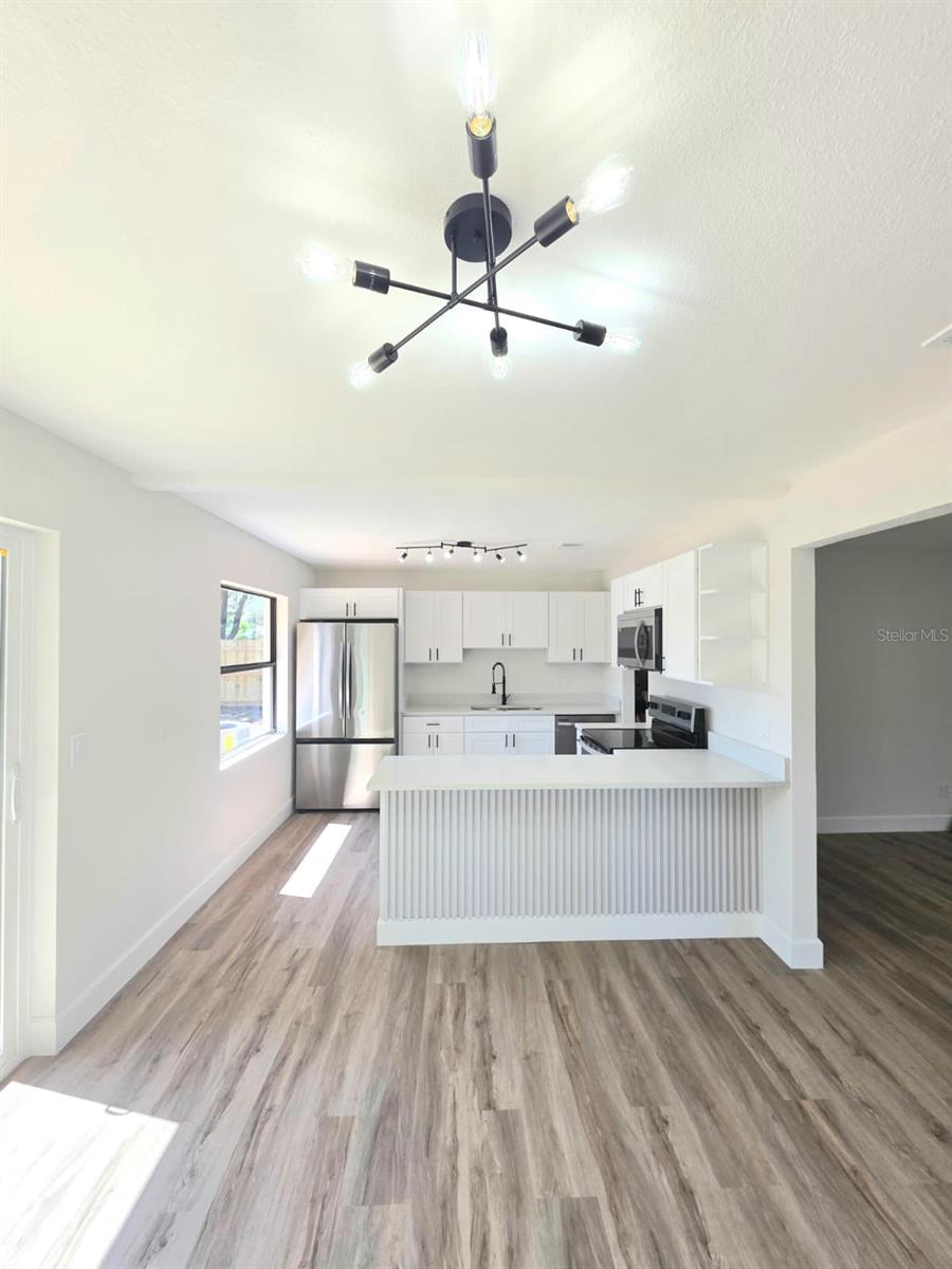 Image 7 of 27 For 1125 Pollyanna Drive