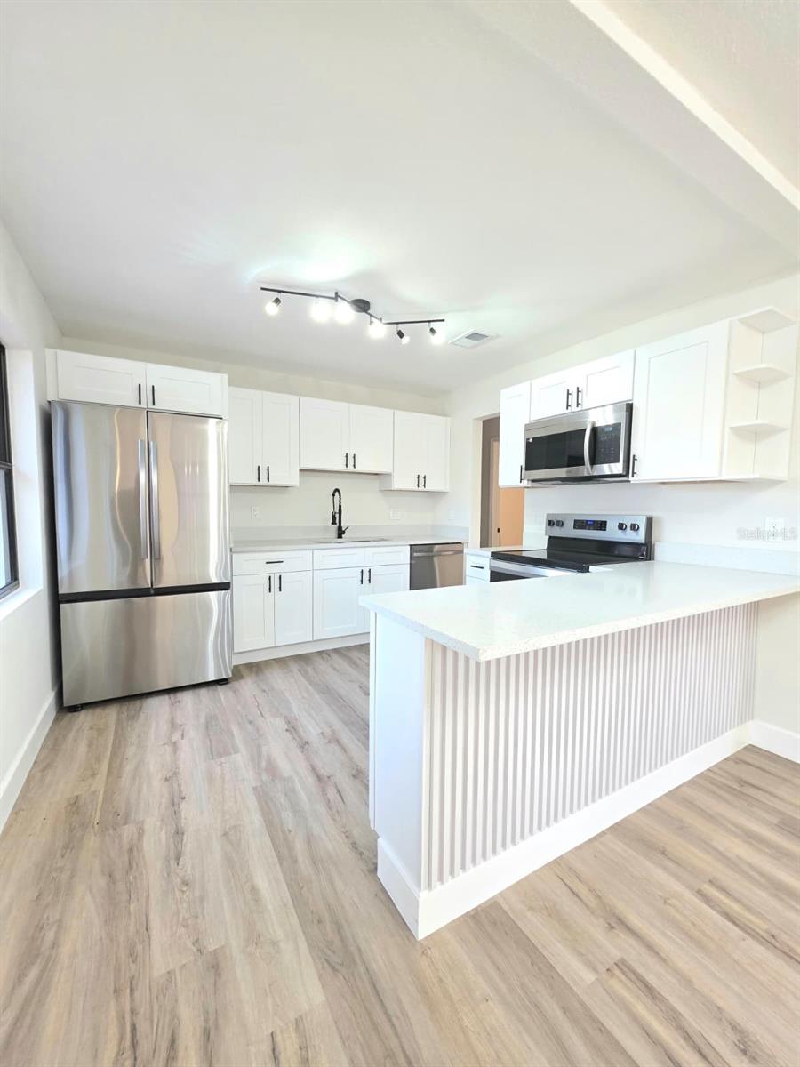 Image 8 of 27 For 1125 Pollyanna Drive