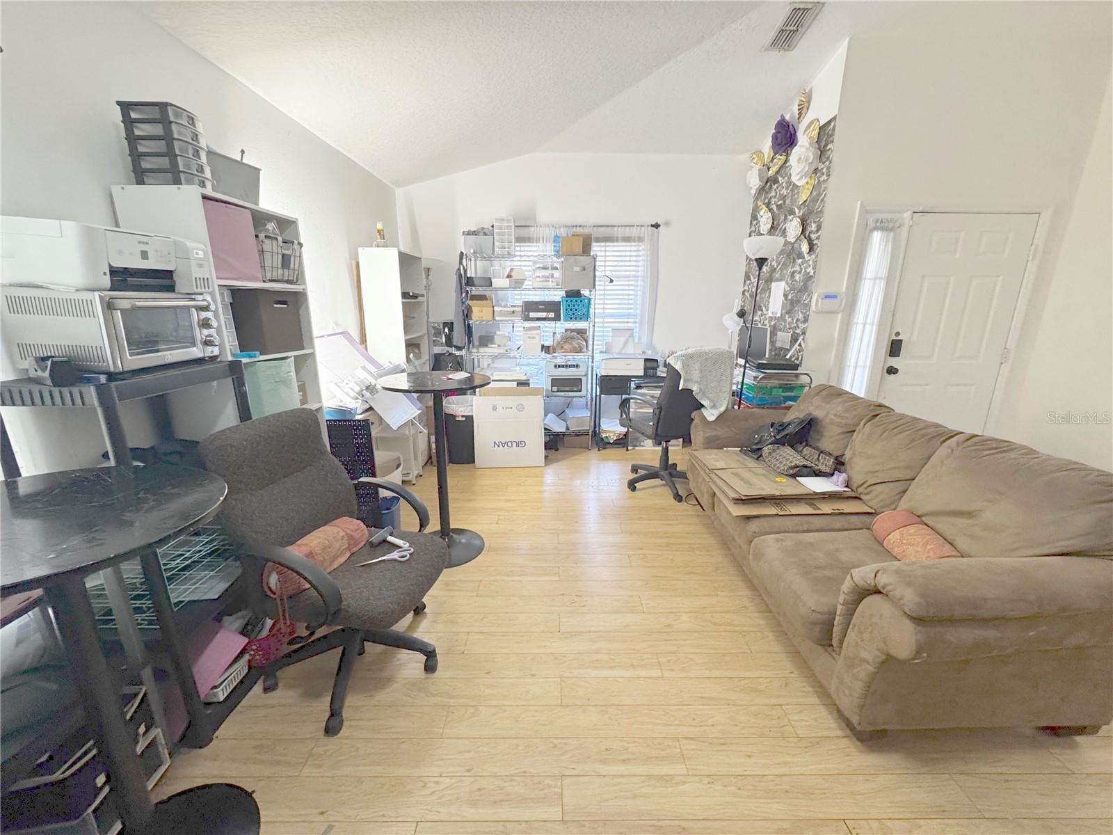 Image 3 of 26 For 2708 Prestwick Lane
