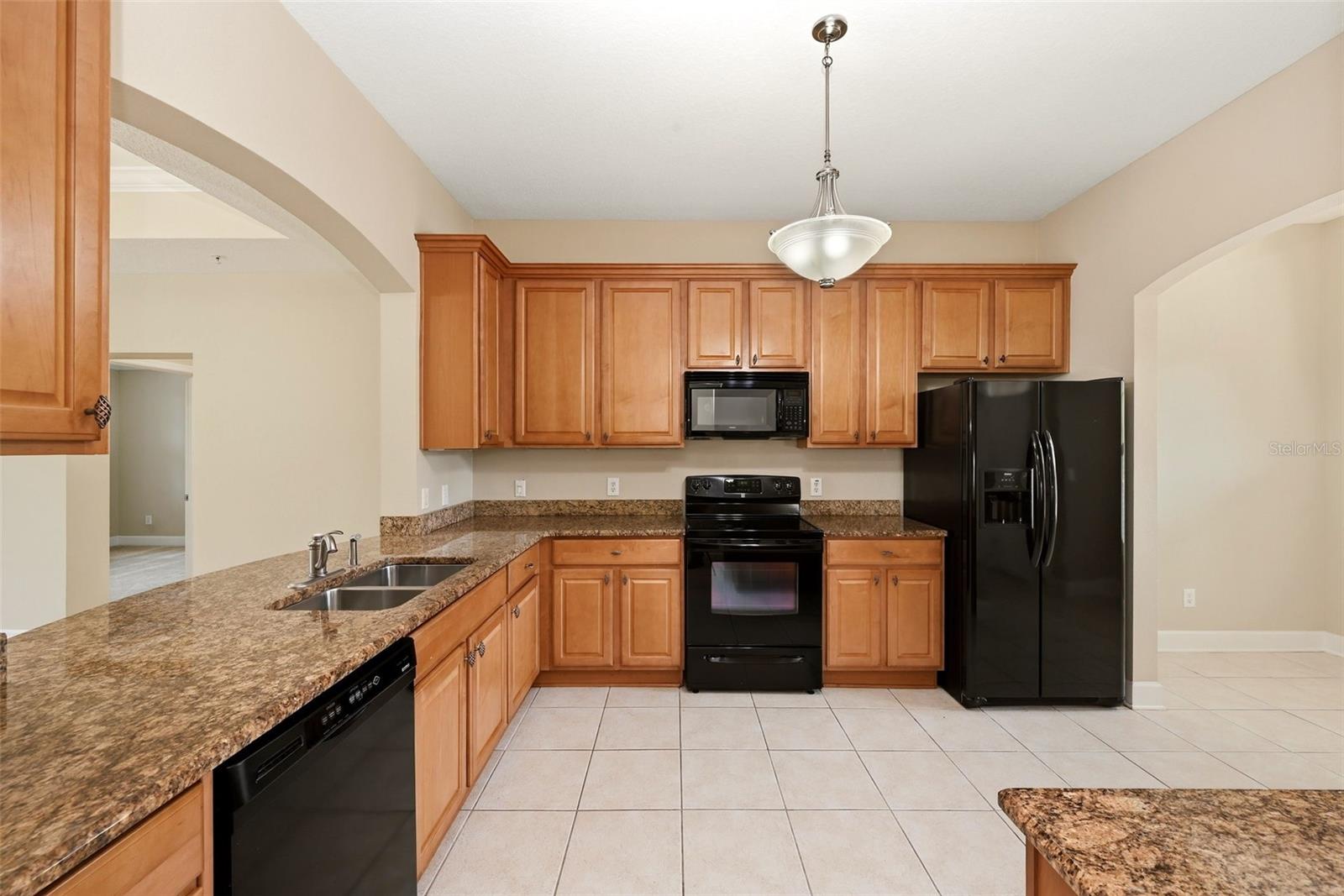 Image 11 of 41 For 1231 Wright Circle 212