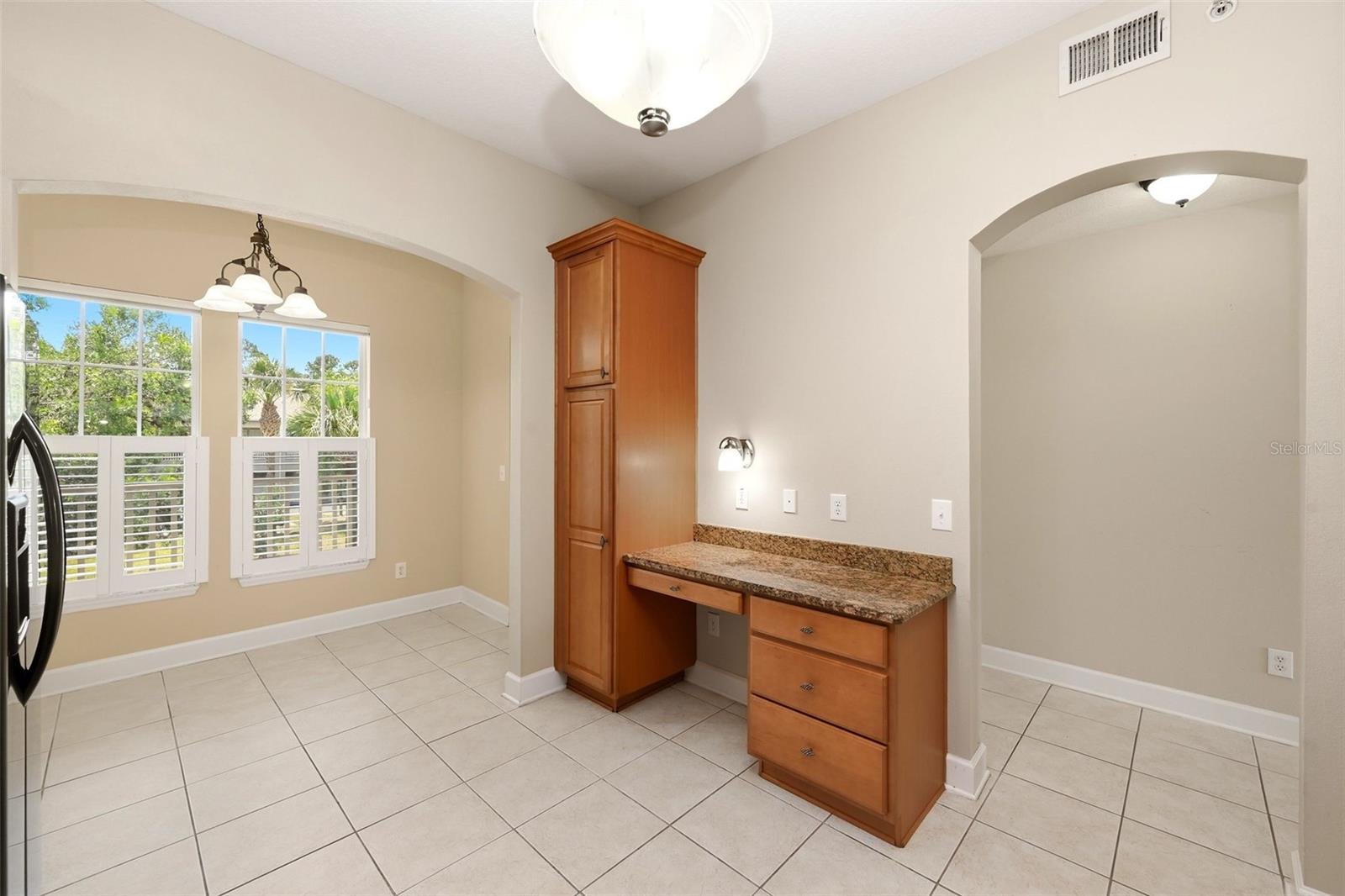 Image 14 of 41 For 1231 Wright Circle 212