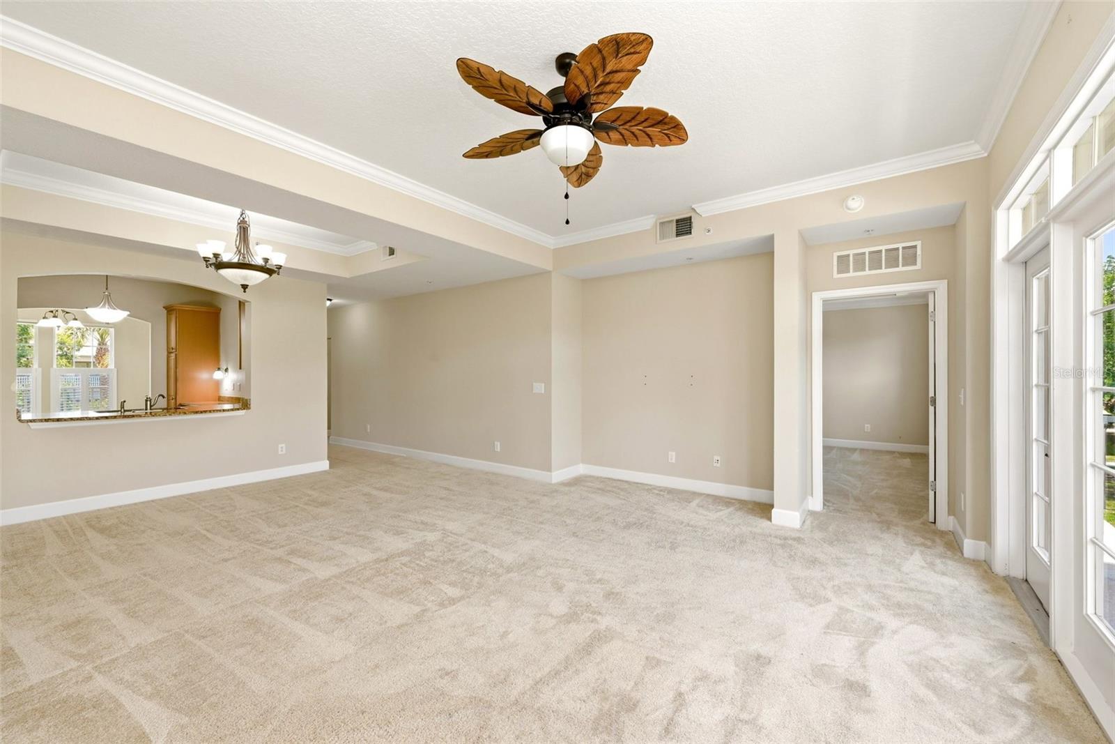 Image 19 of 41 For 1231 Wright Circle 212