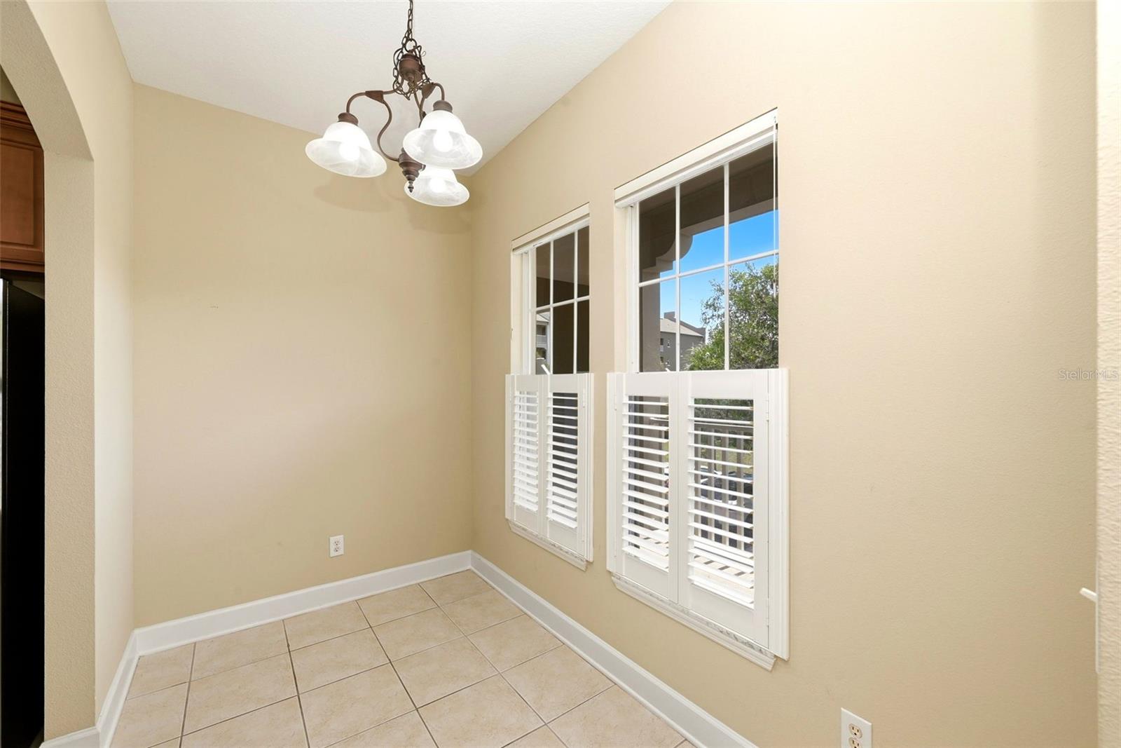 Image 4 of 41 For 1231 Wright Circle 212