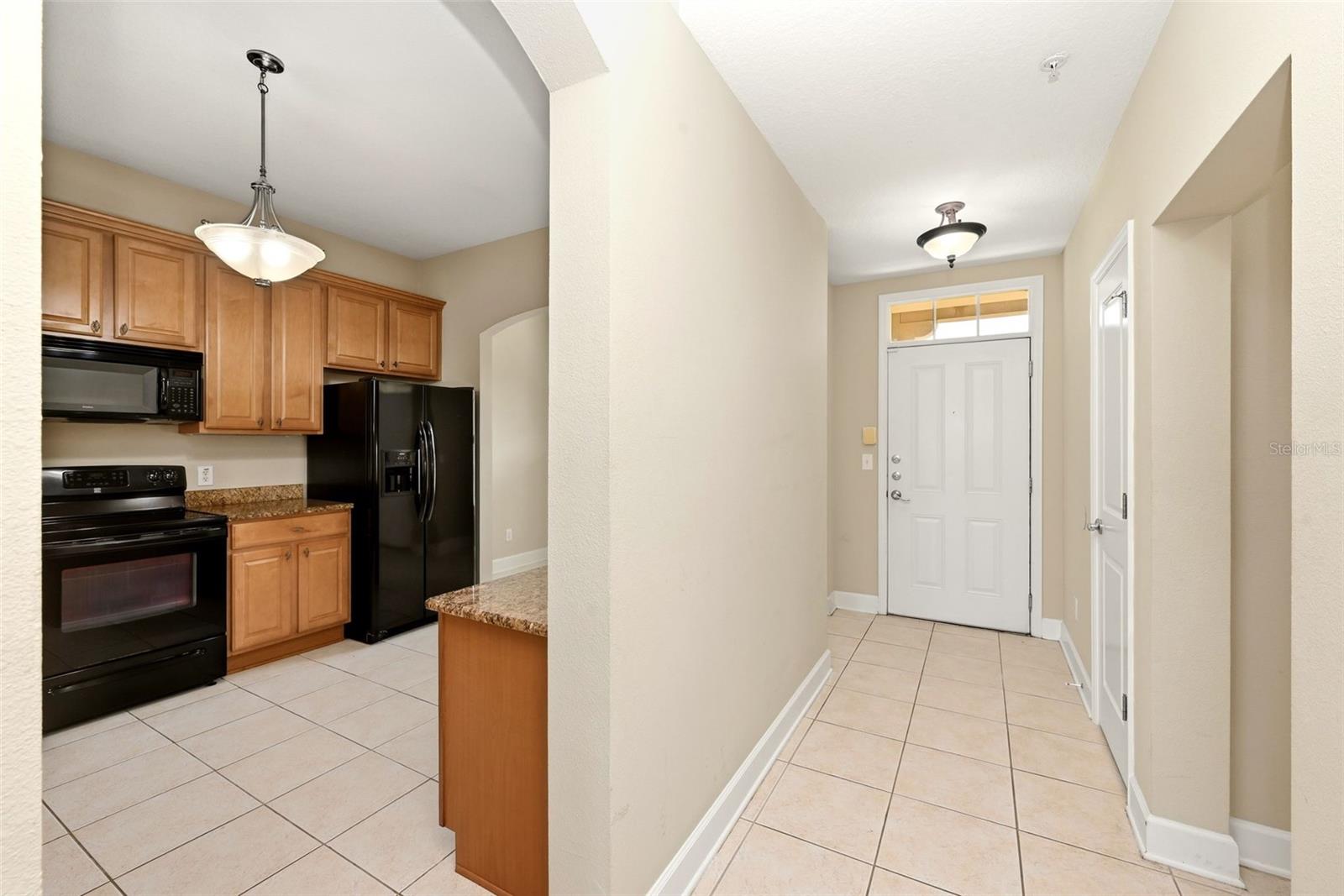 Image 6 of 41 For 1231 Wright Circle 212