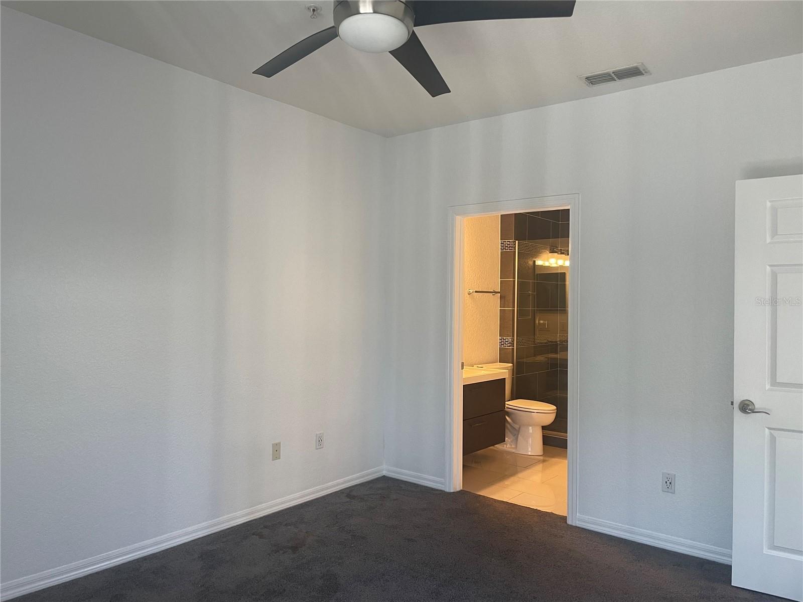 Image 10 of 15 For 2262 Grand Central Parkway 3