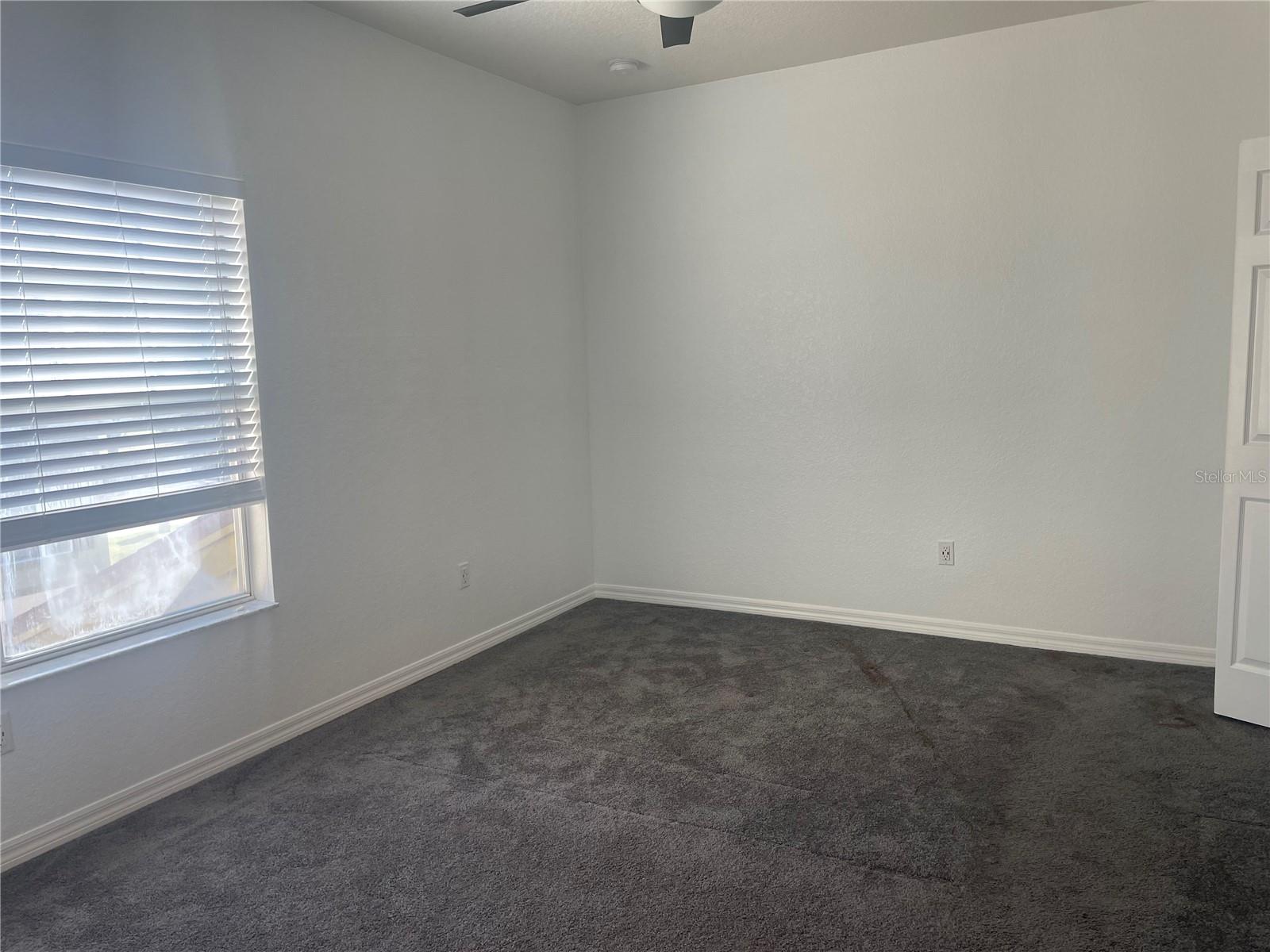 Image 11 of 15 For 2262 Grand Central Parkway 3