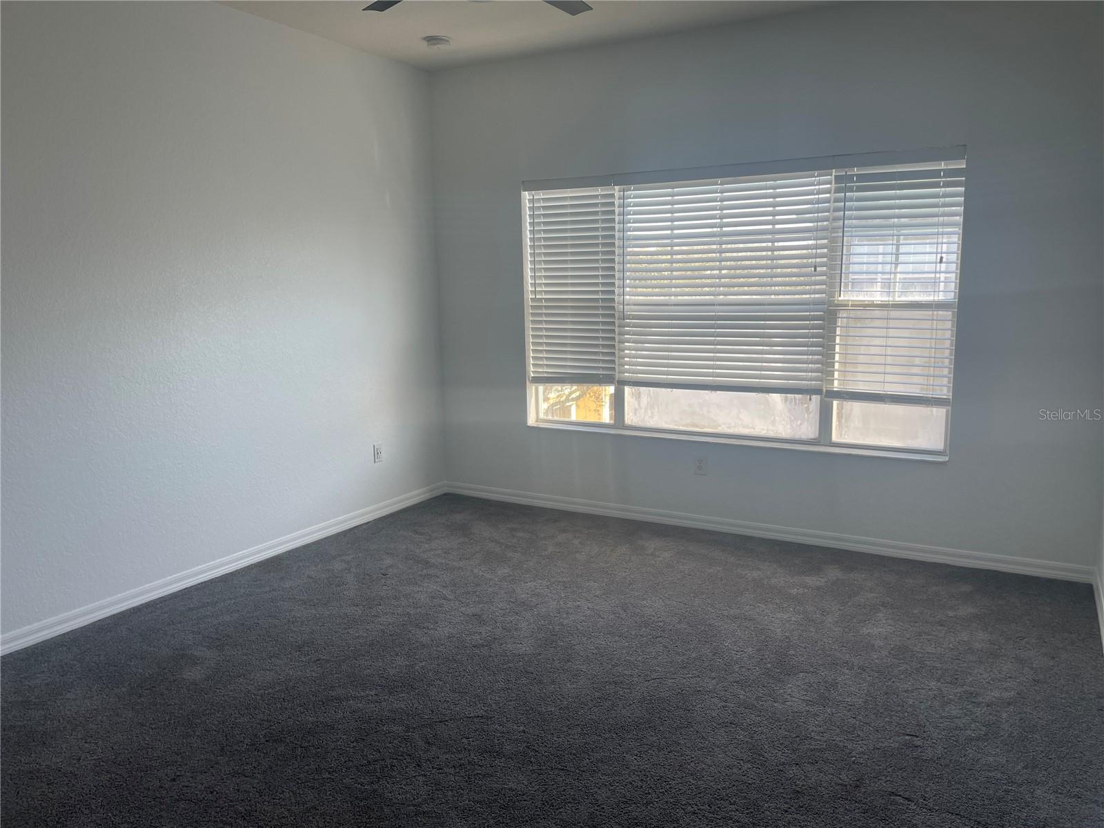 Image 9 of 15 For 2262 Grand Central Parkway 3