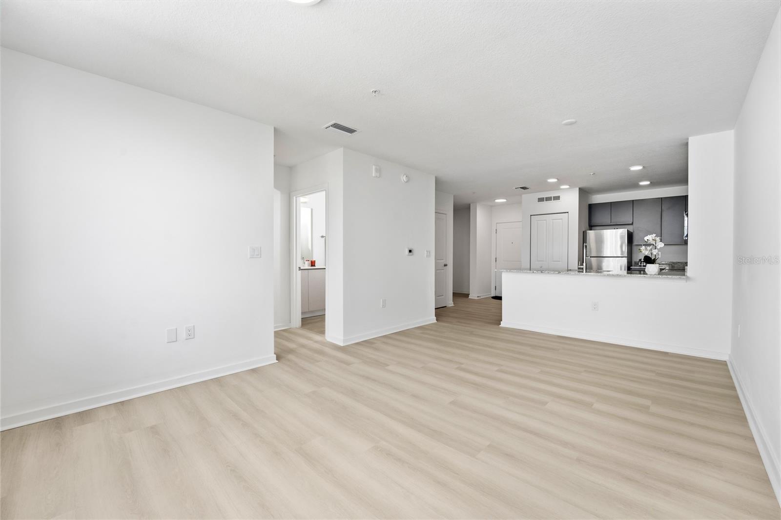 Image 11 of 41 For 5587 Millenia Park Boulevard 515