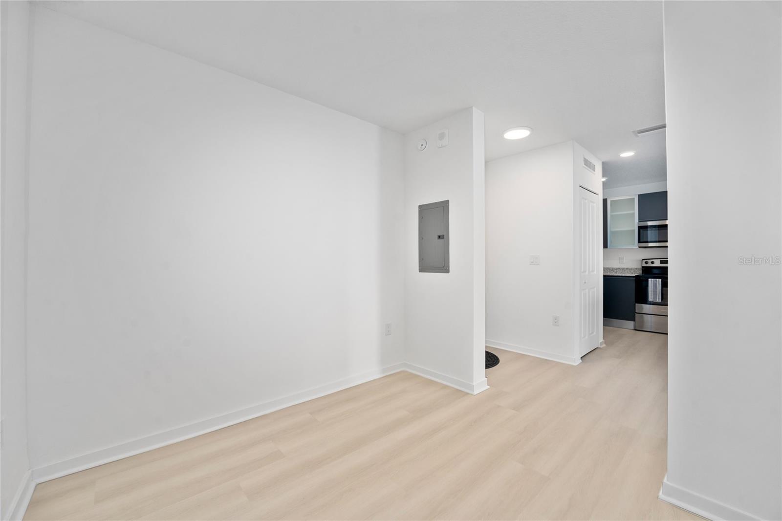 Image 13 of 41 For 5587 Millenia Park Boulevard 515
