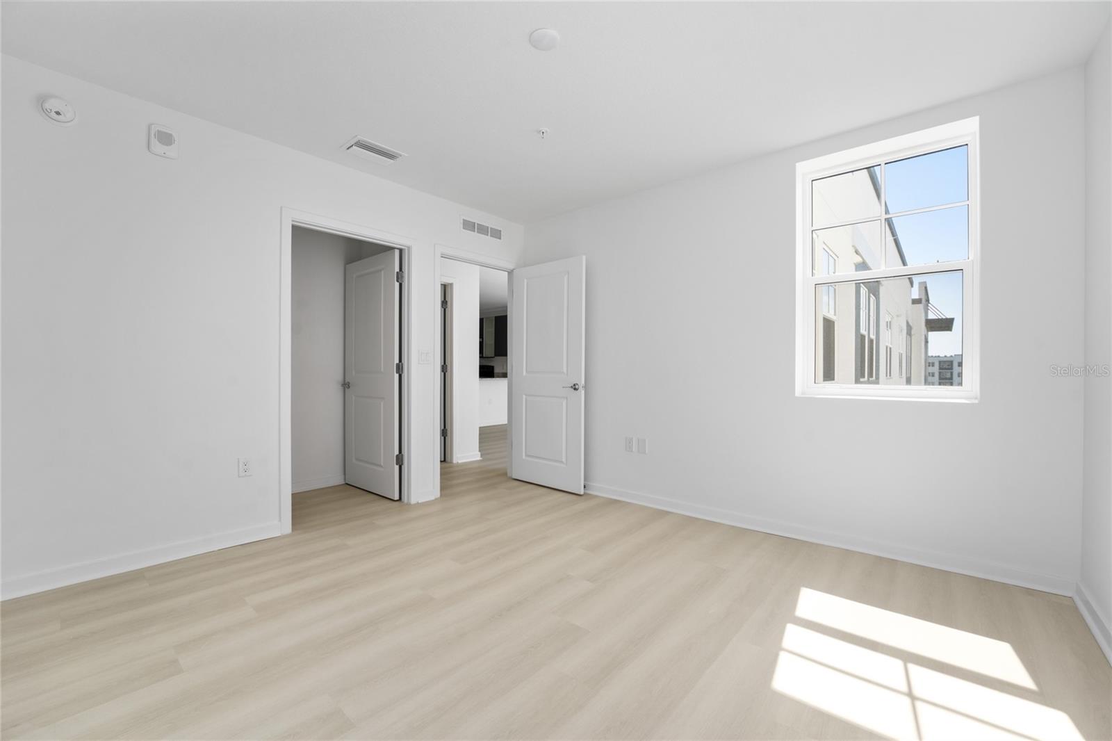 Image 15 of 41 For 5587 Millenia Park Boulevard 515
