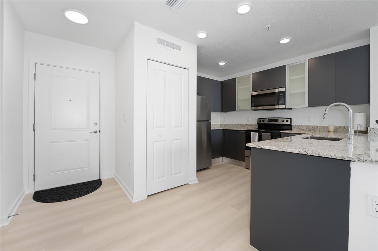 Image 5 of 41 For 5587 Millenia Park Boulevard 515
