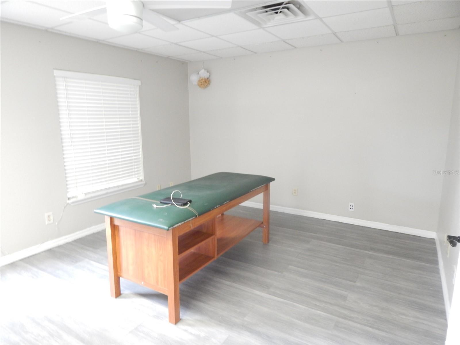 Image 6 of 9 For 705 Oak Street B