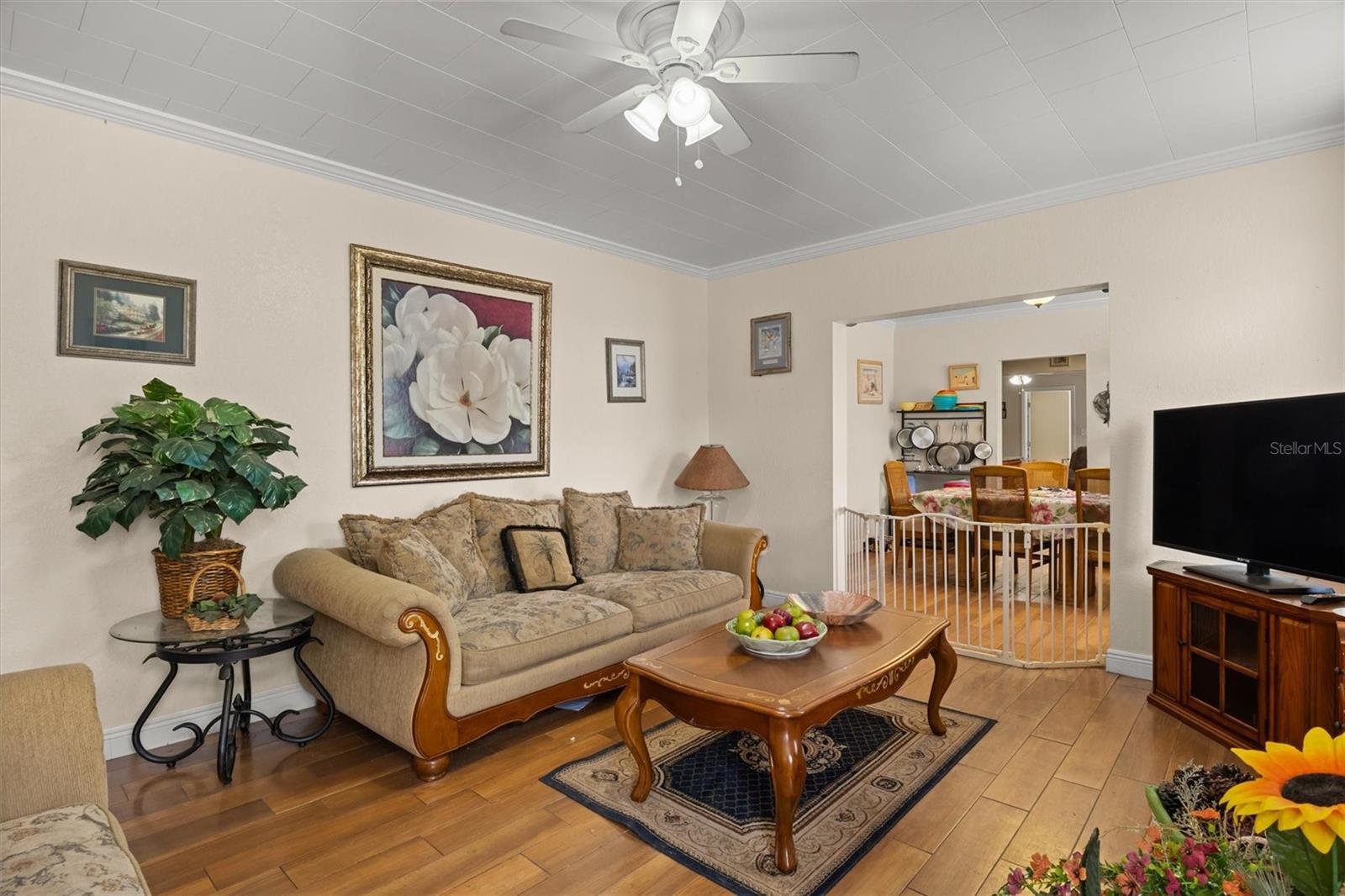 Image 6 of 40 For 207 Perry Avenue