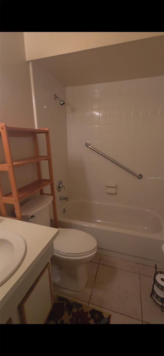 Image 3 of 4 For 128 Creekside Way