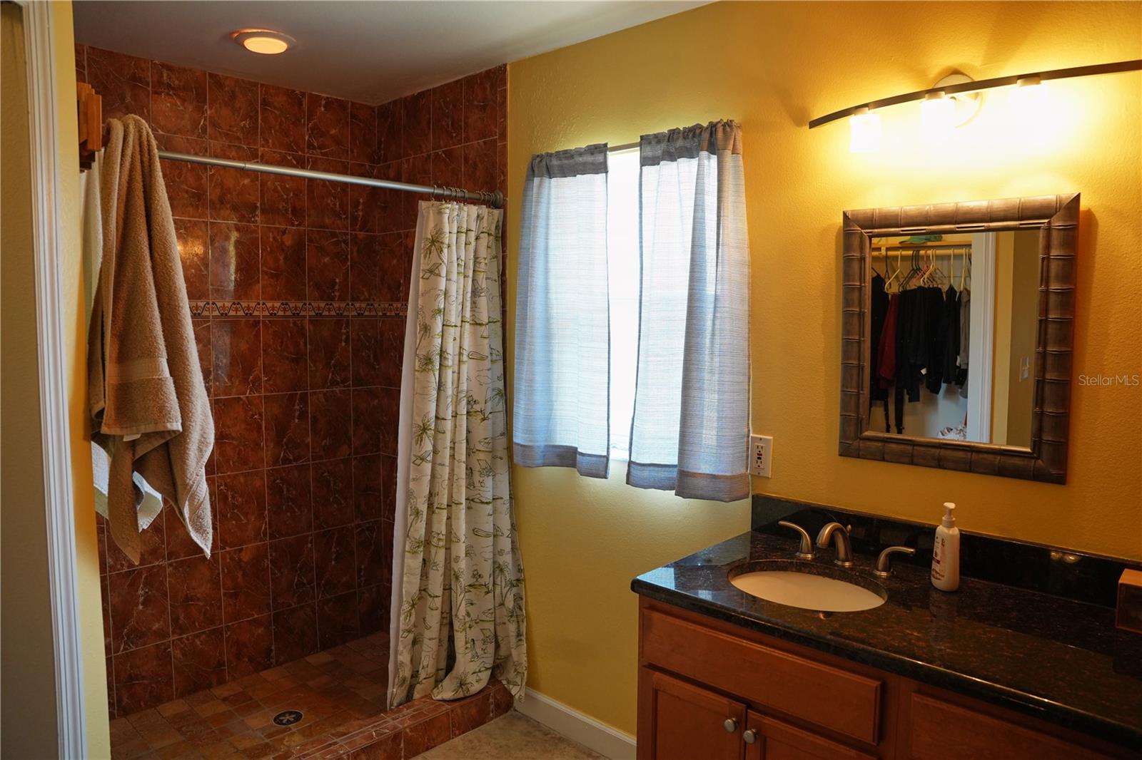 Image 14 of 33 For 9705 Lingwood Trail