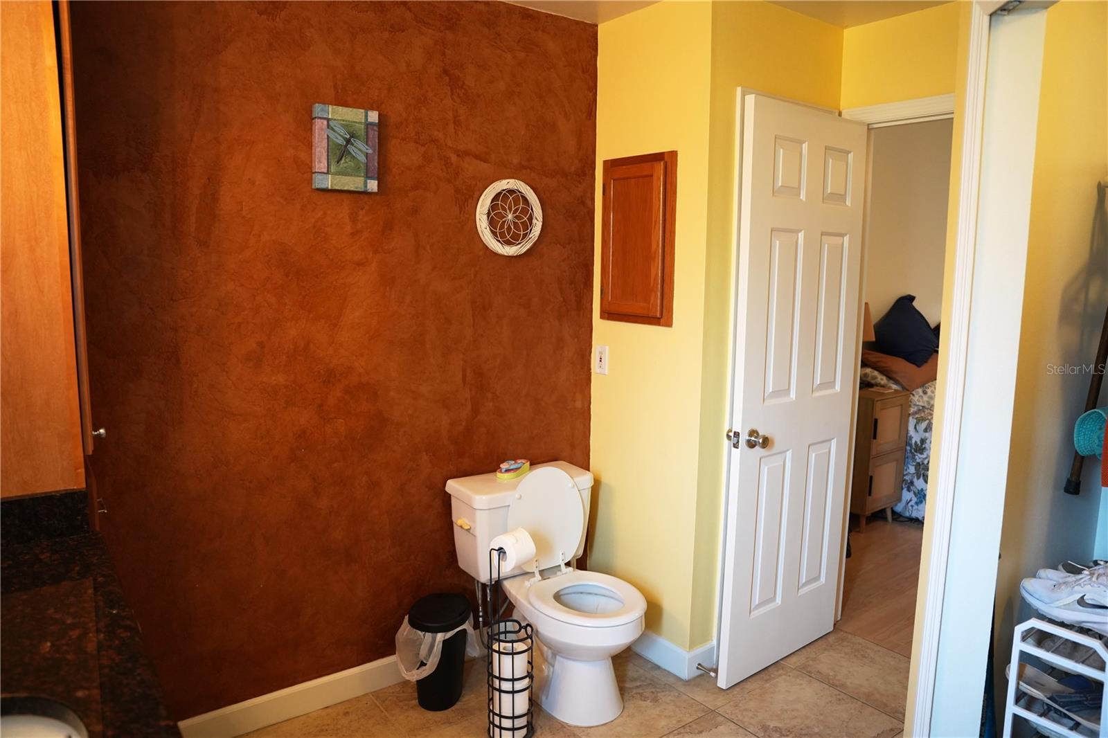Image 17 of 33 For 9705 Lingwood Trail