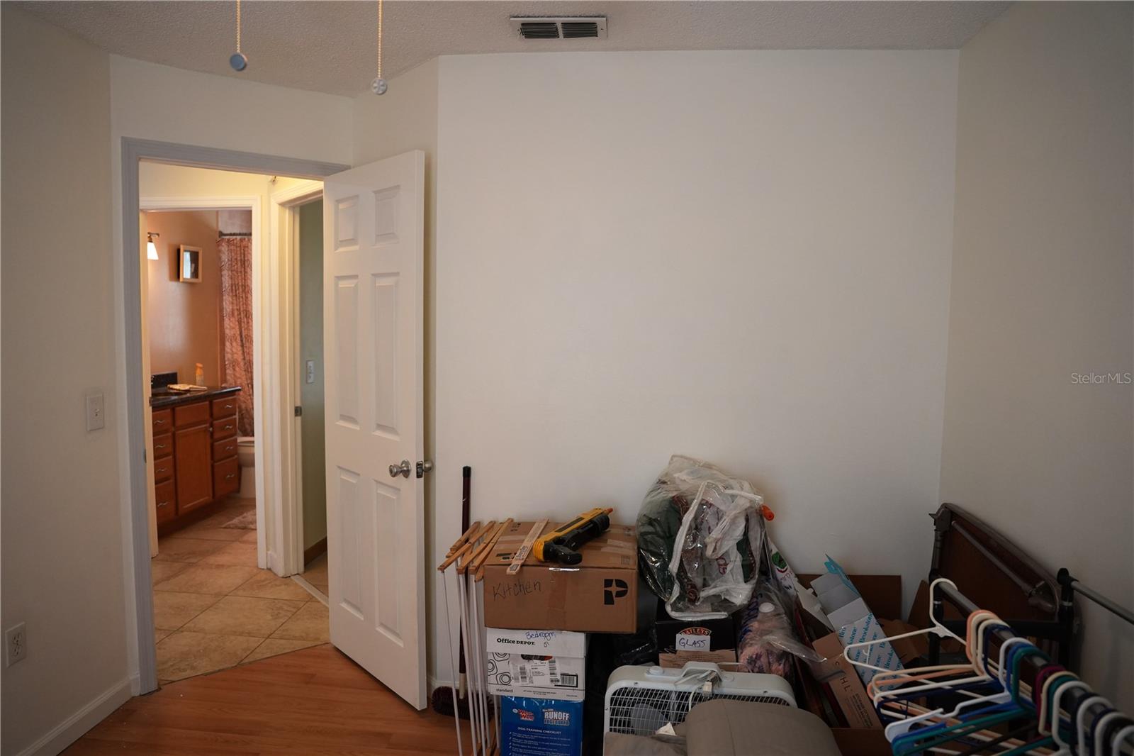 Image 21 of 33 For 9705 Lingwood Trail