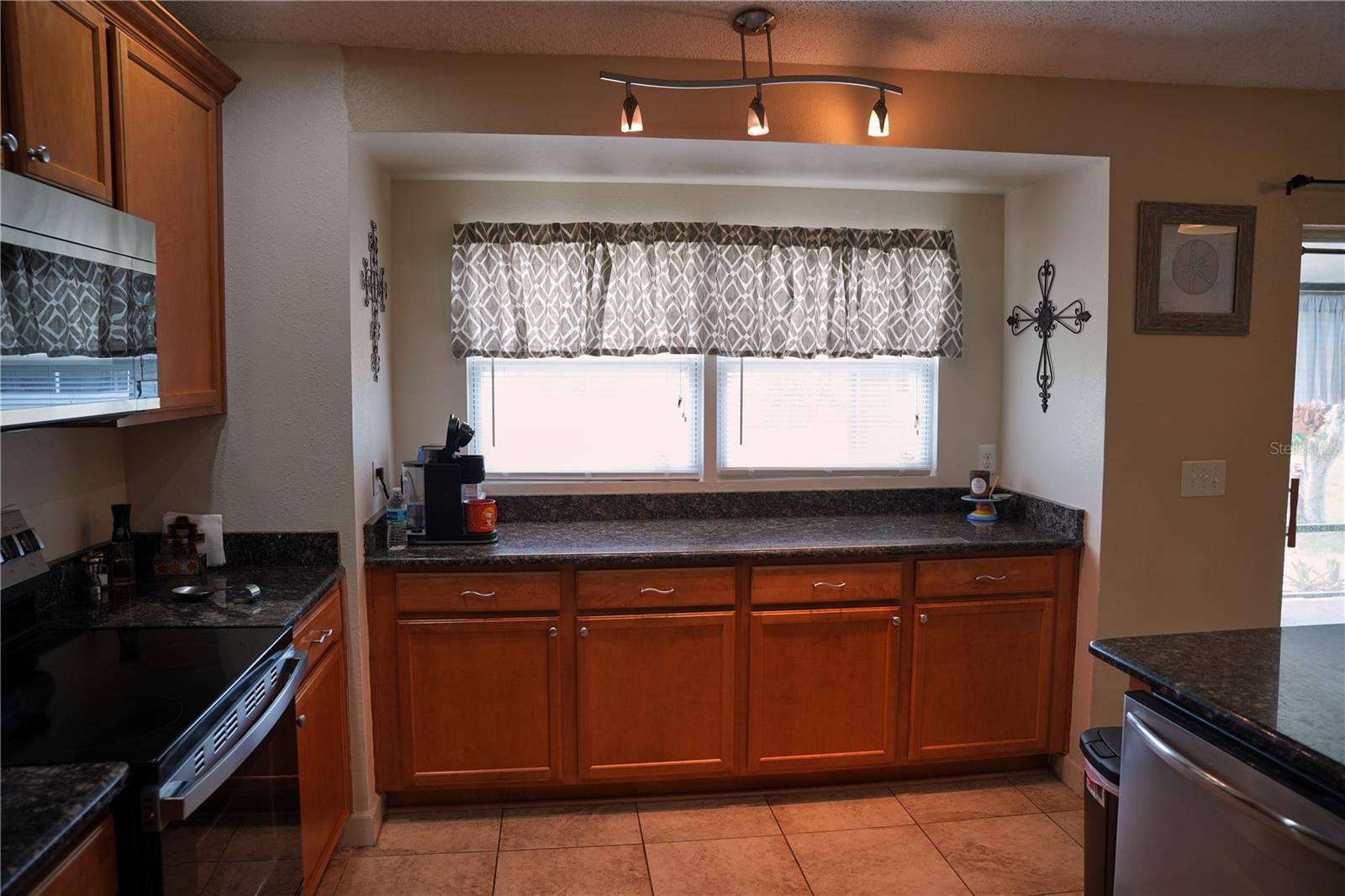 Image 3 of 33 For 9705 Lingwood Trail