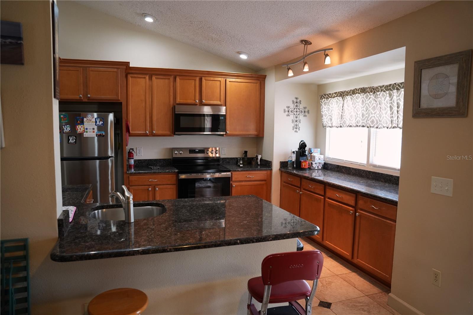 Image 4 of 33 For 9705 Lingwood Trail