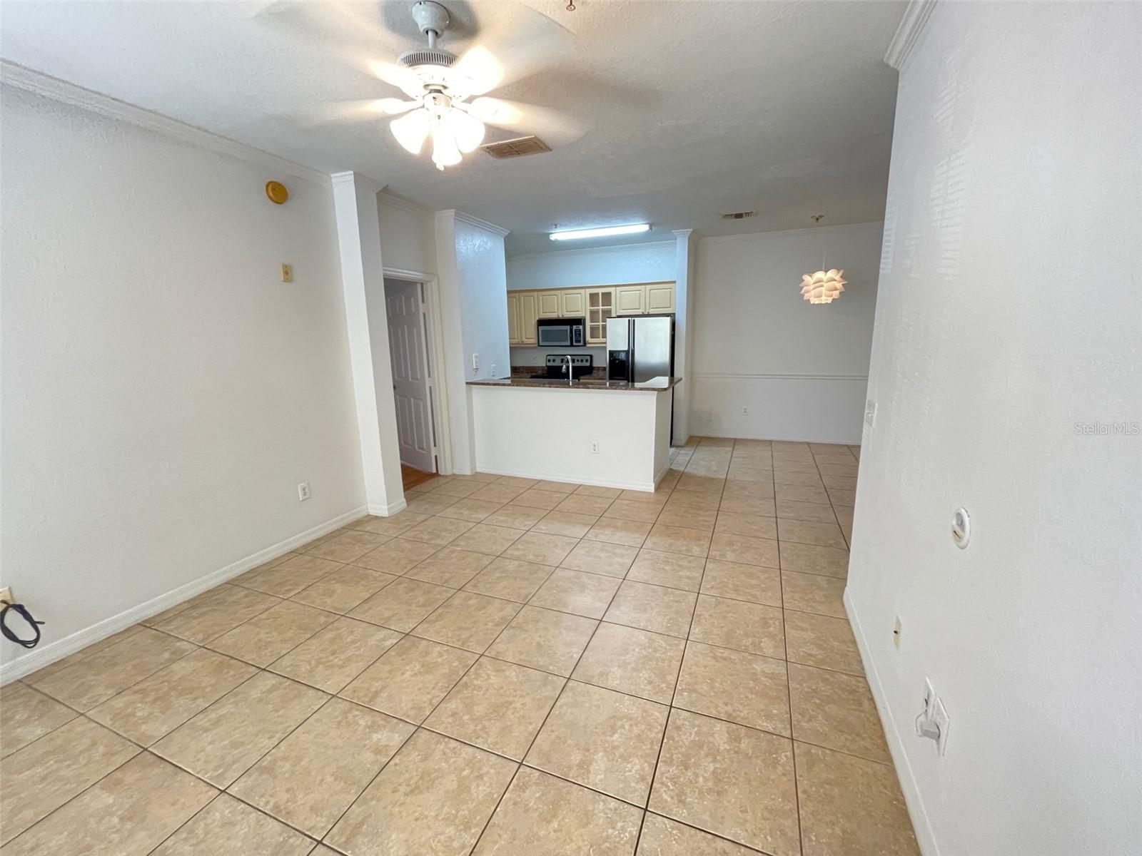 Image 5 of 16 For 3611 Conroy Road 825