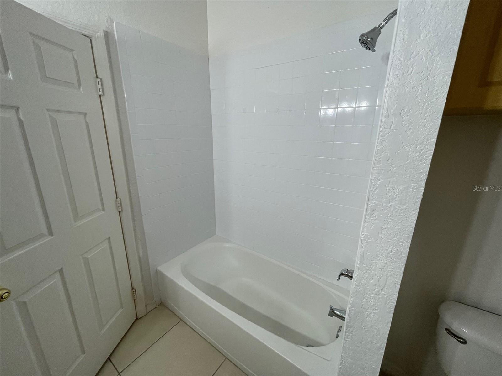 Image 8 of 16 For 3611 Conroy Road 825