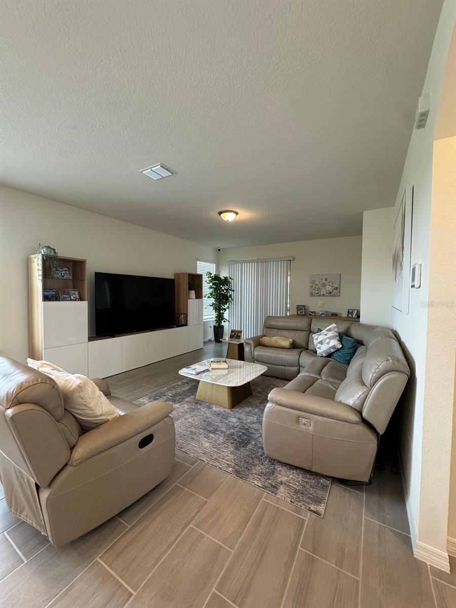 Image 17 of 42 For 16236 Carraway Bay Alley