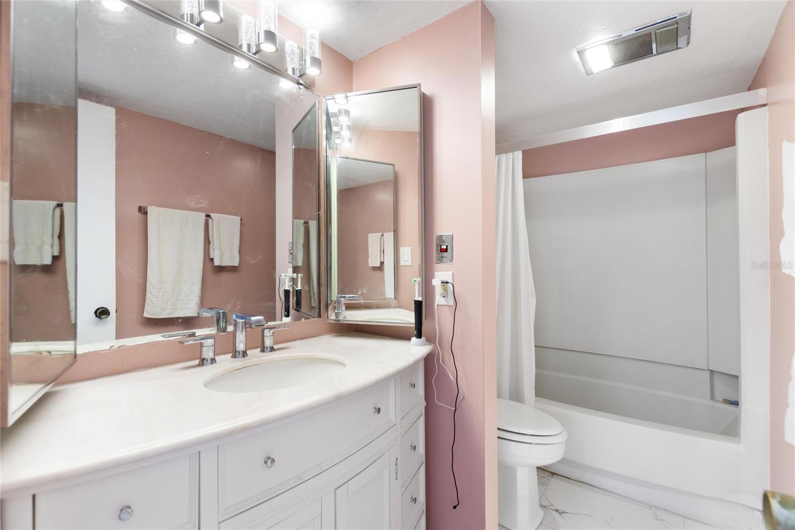 Image 12 of 26 For 907 Tennis Way 3147-8