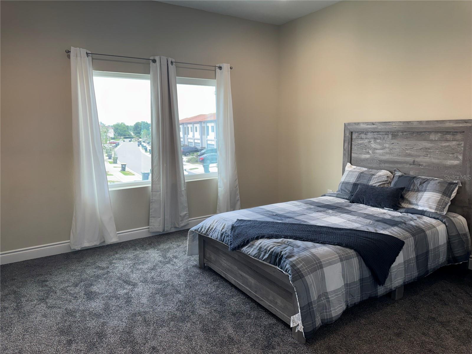 Image 28 of 32 For 2037 Greenbriar Terrace