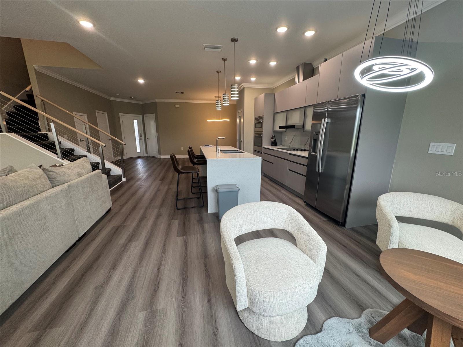 Image 4 of 32 For 2037 Greenbriar Terrace