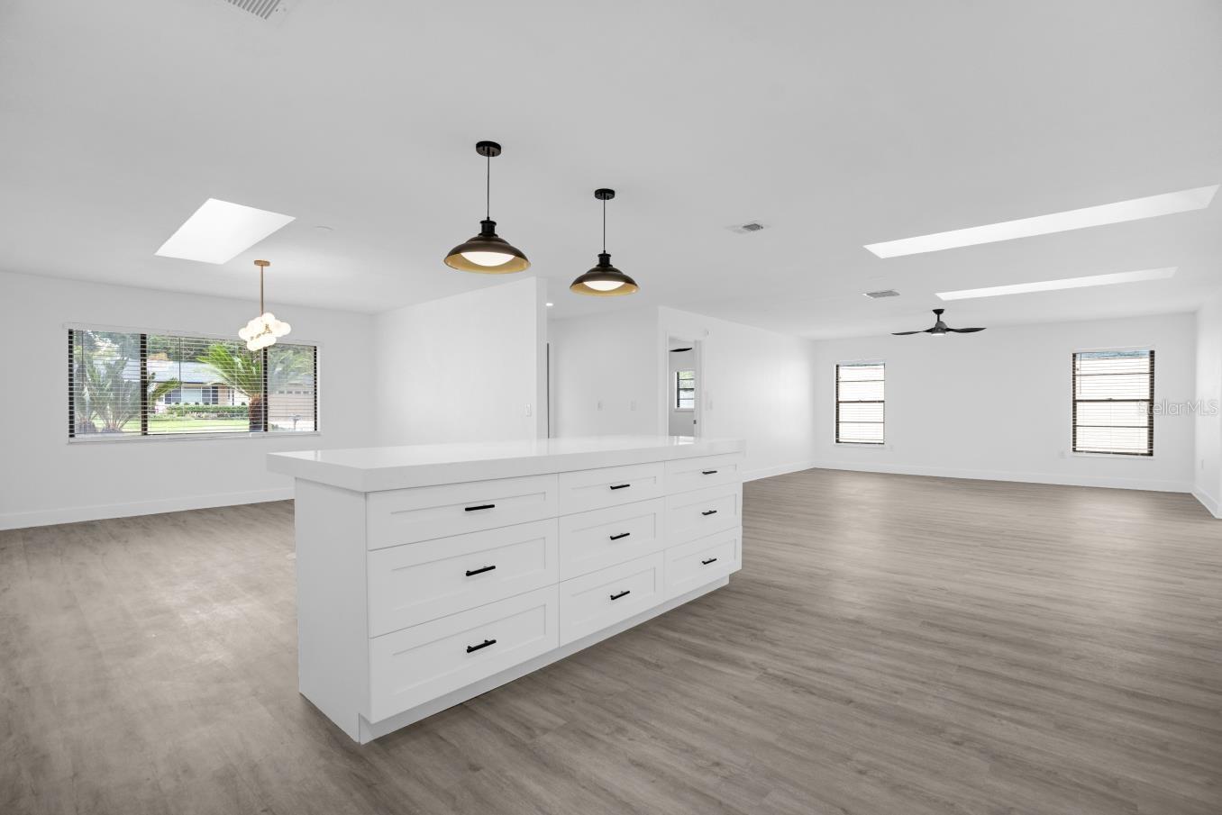 Image 11 of 33 For 8241 Caraway Drive
