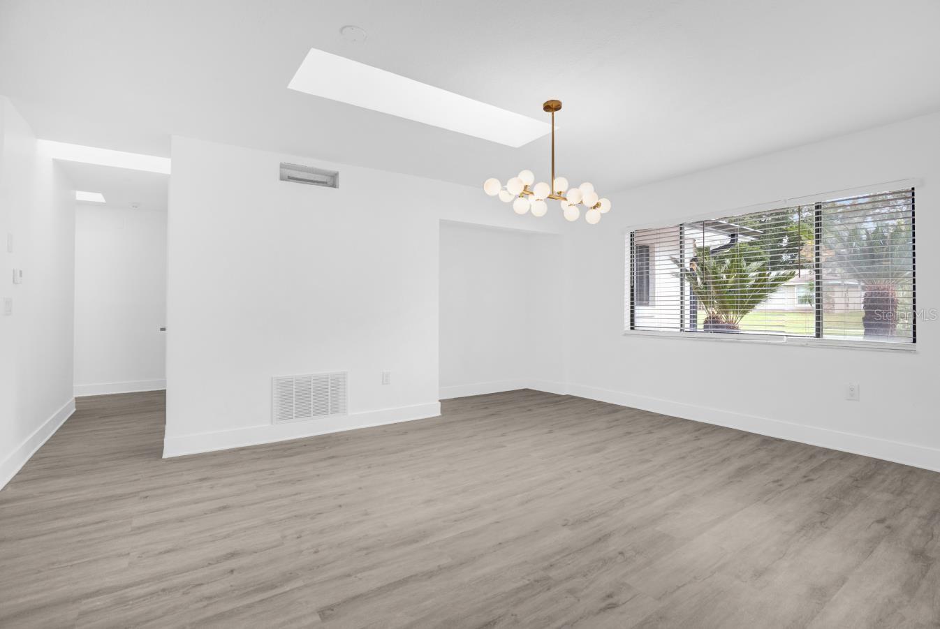 Image 19 of 33 For 8241 Caraway Drive