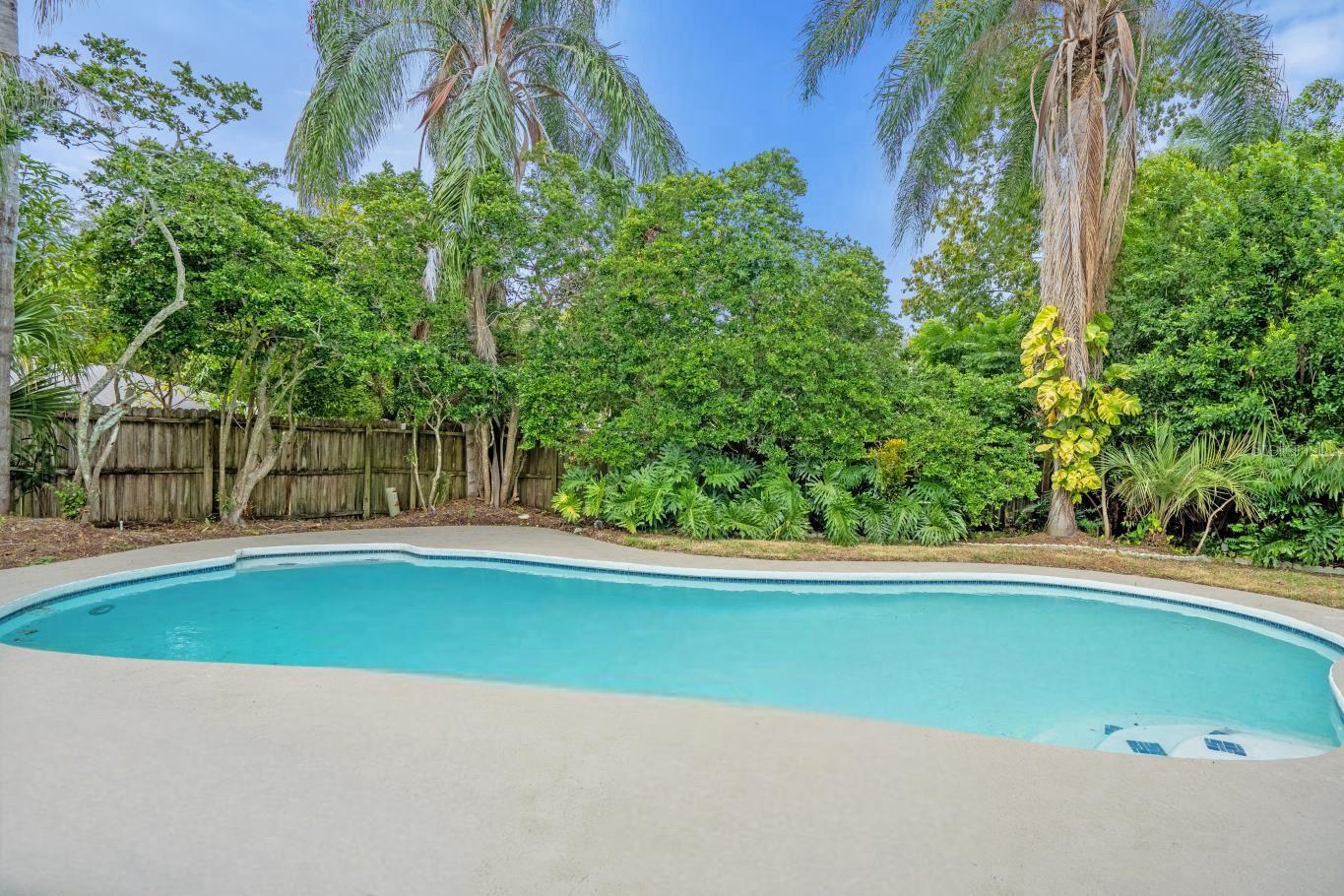 Image 31 of 33 For 8241 Caraway Drive