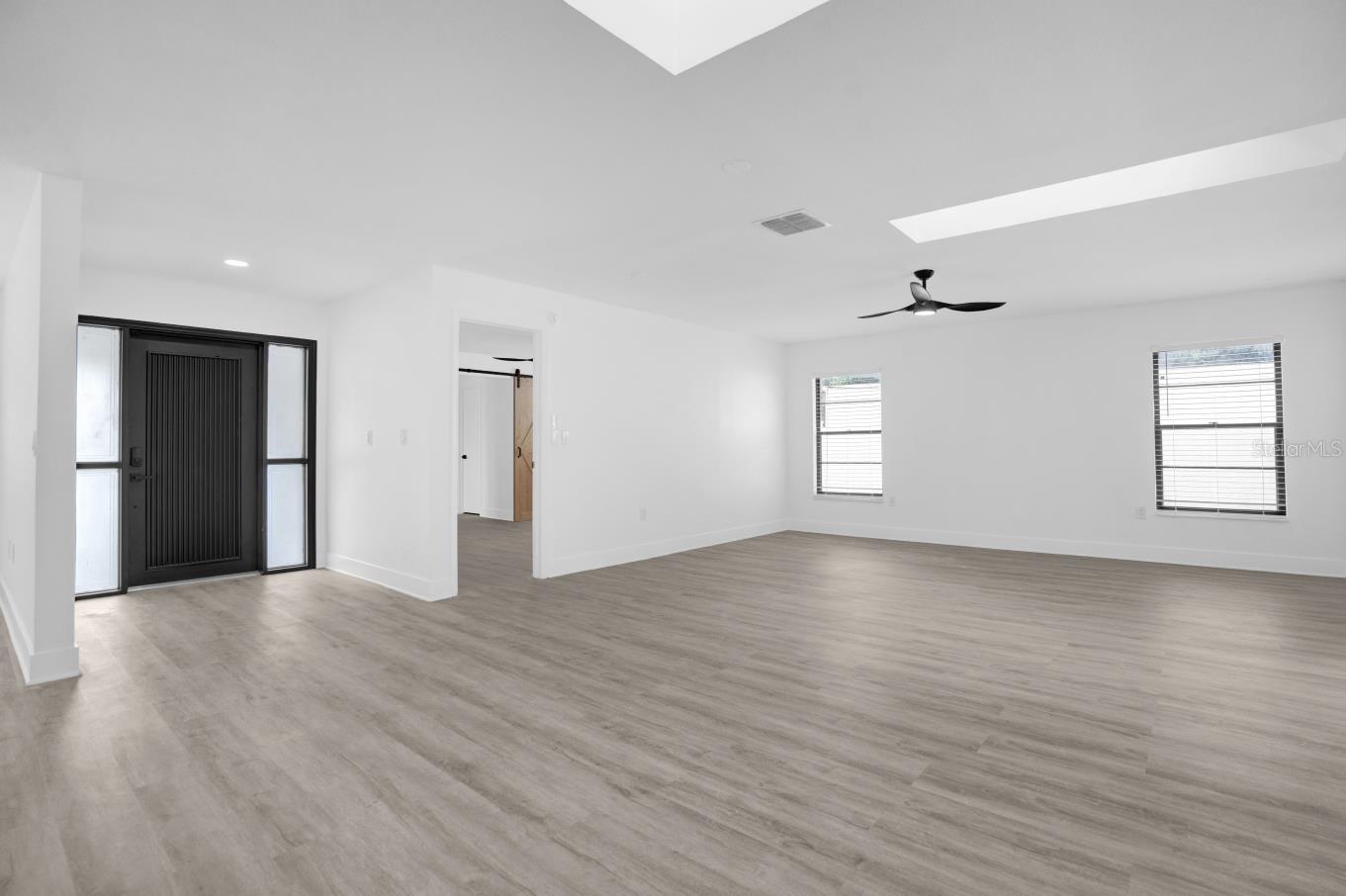 Image 5 of 33 For 8241 Caraway Drive