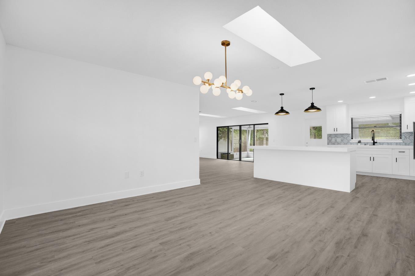 Image 7 of 33 For 8241 Caraway Drive