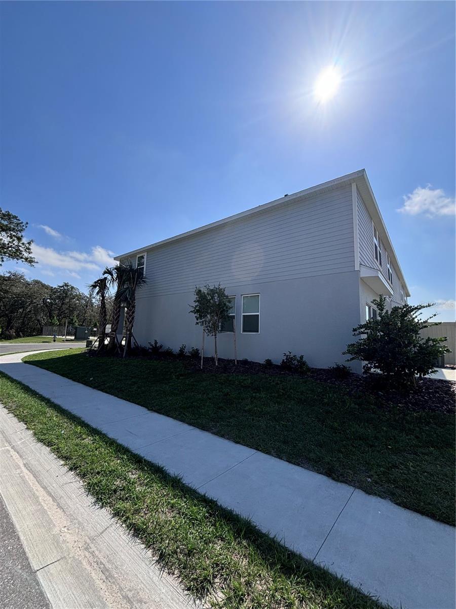 Image 10 of 28 For 3010 Canary Avenue