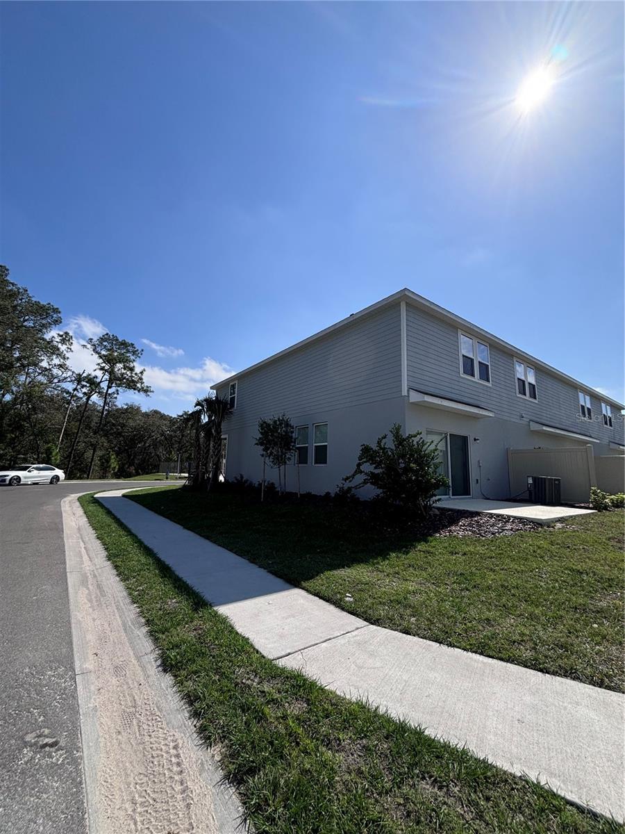 Image 15 of 28 For 3010 Canary Avenue