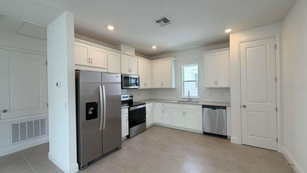 Image 11 of 20 For 10239 Dulbecco Street