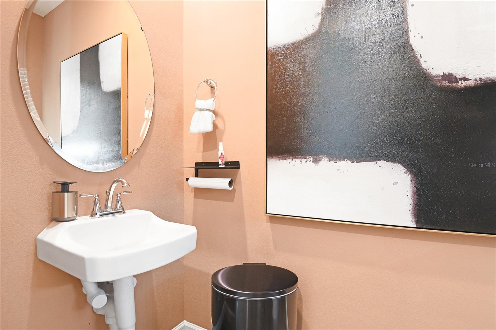 Image 3 of 19 For 2529 29th Lane E