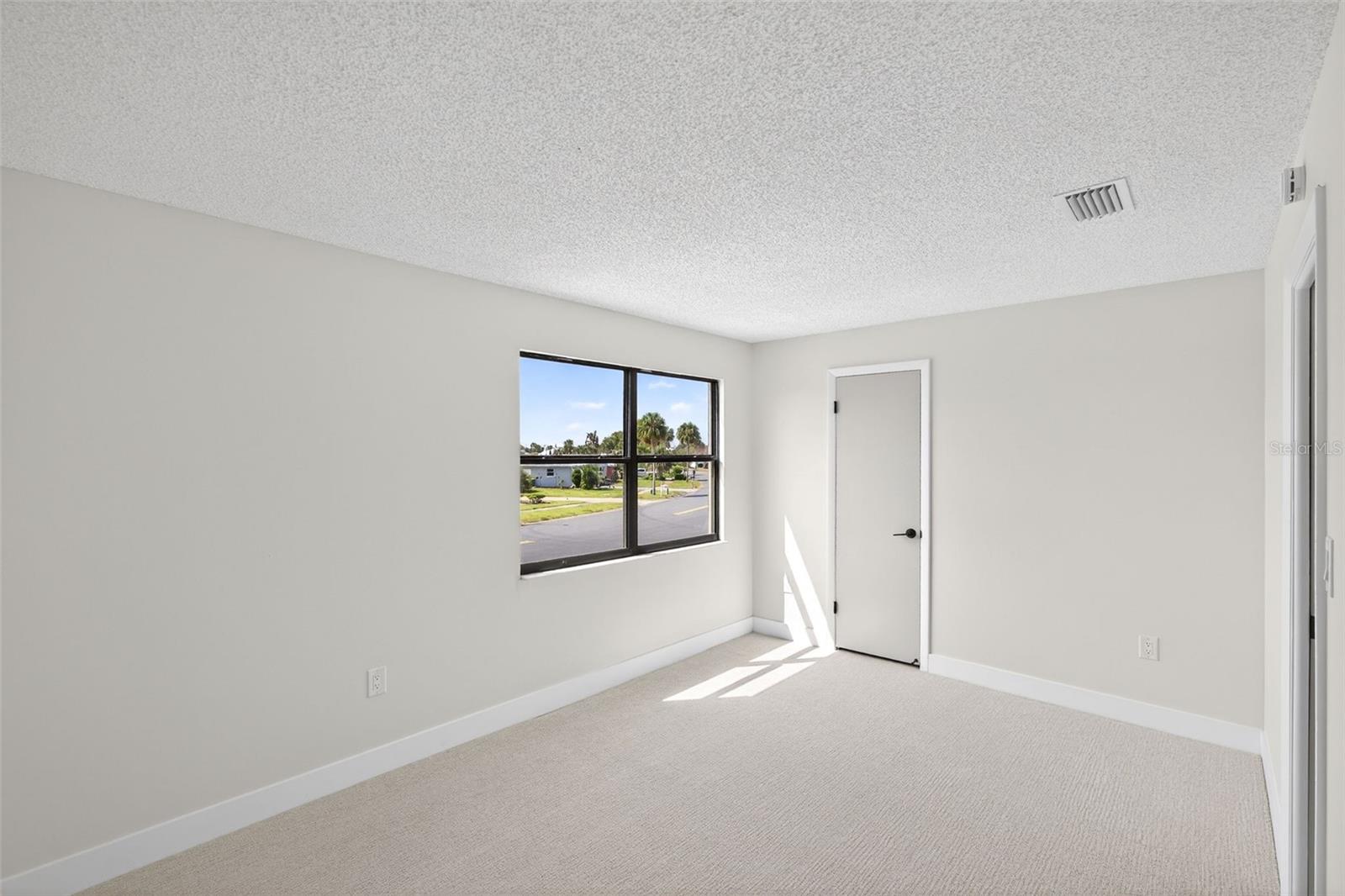 Image 15 of 20 For 180 Florida Boulevard