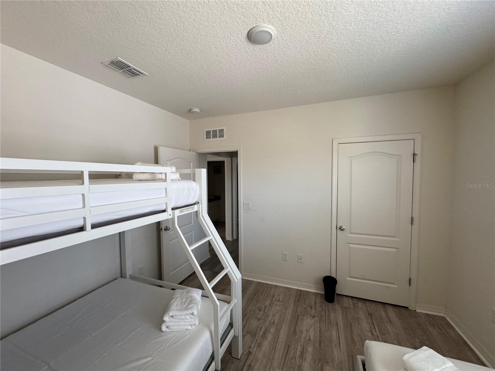 Image 40 of 83 For 5231 Wildwood Way
