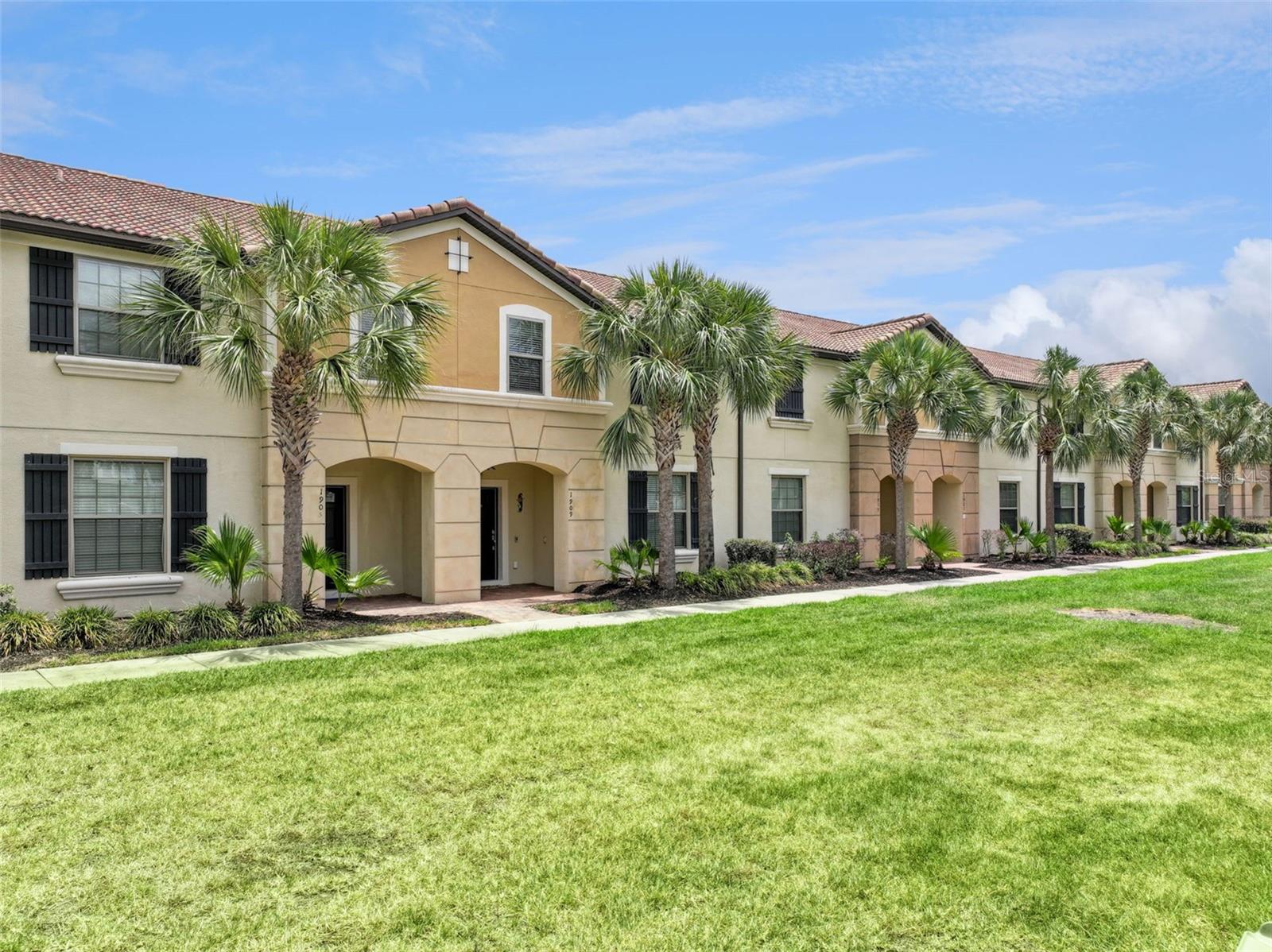 Image 2 of 89 For 1909 Majorca Drive