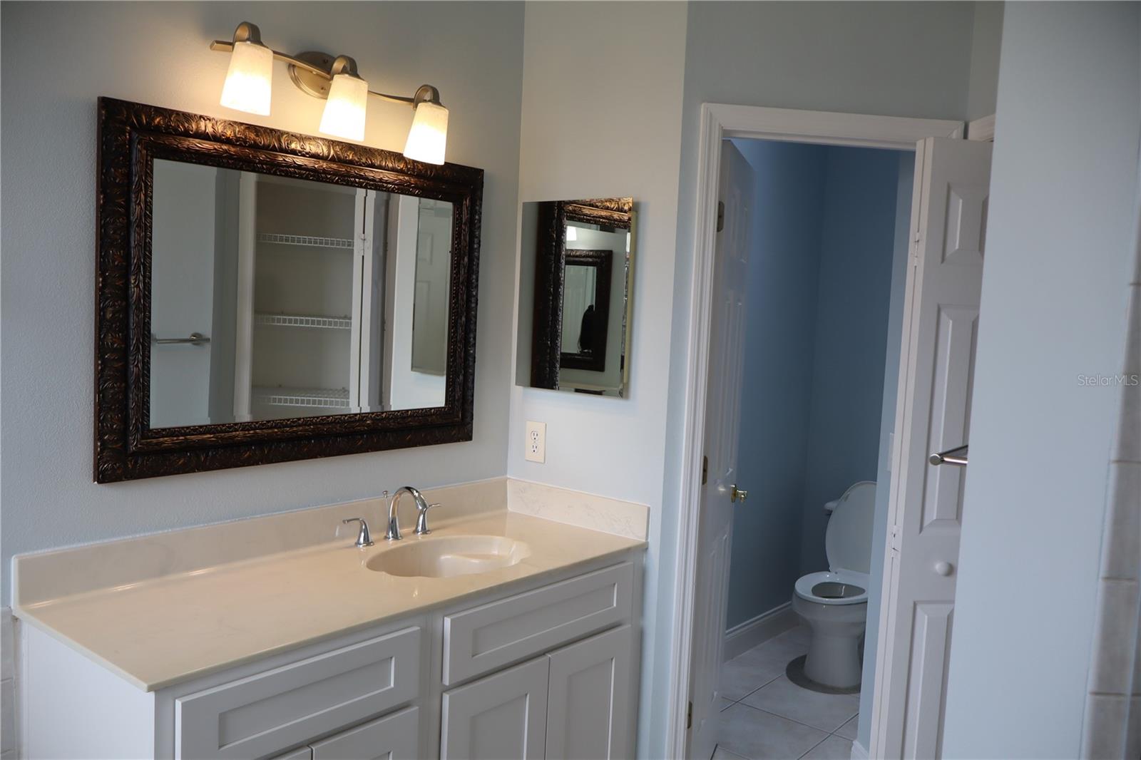 Image 6 of 15 For 10842 Woodchase Circle