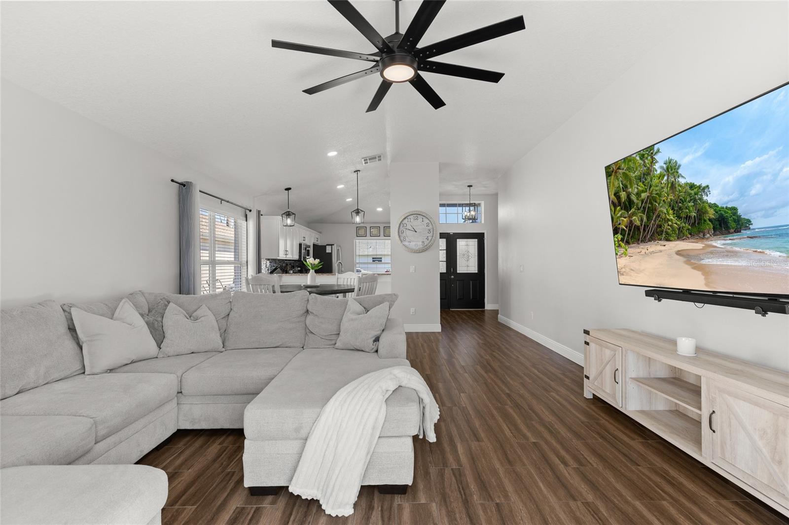 Image 12 of 37 For 4900 Sausalito Lane