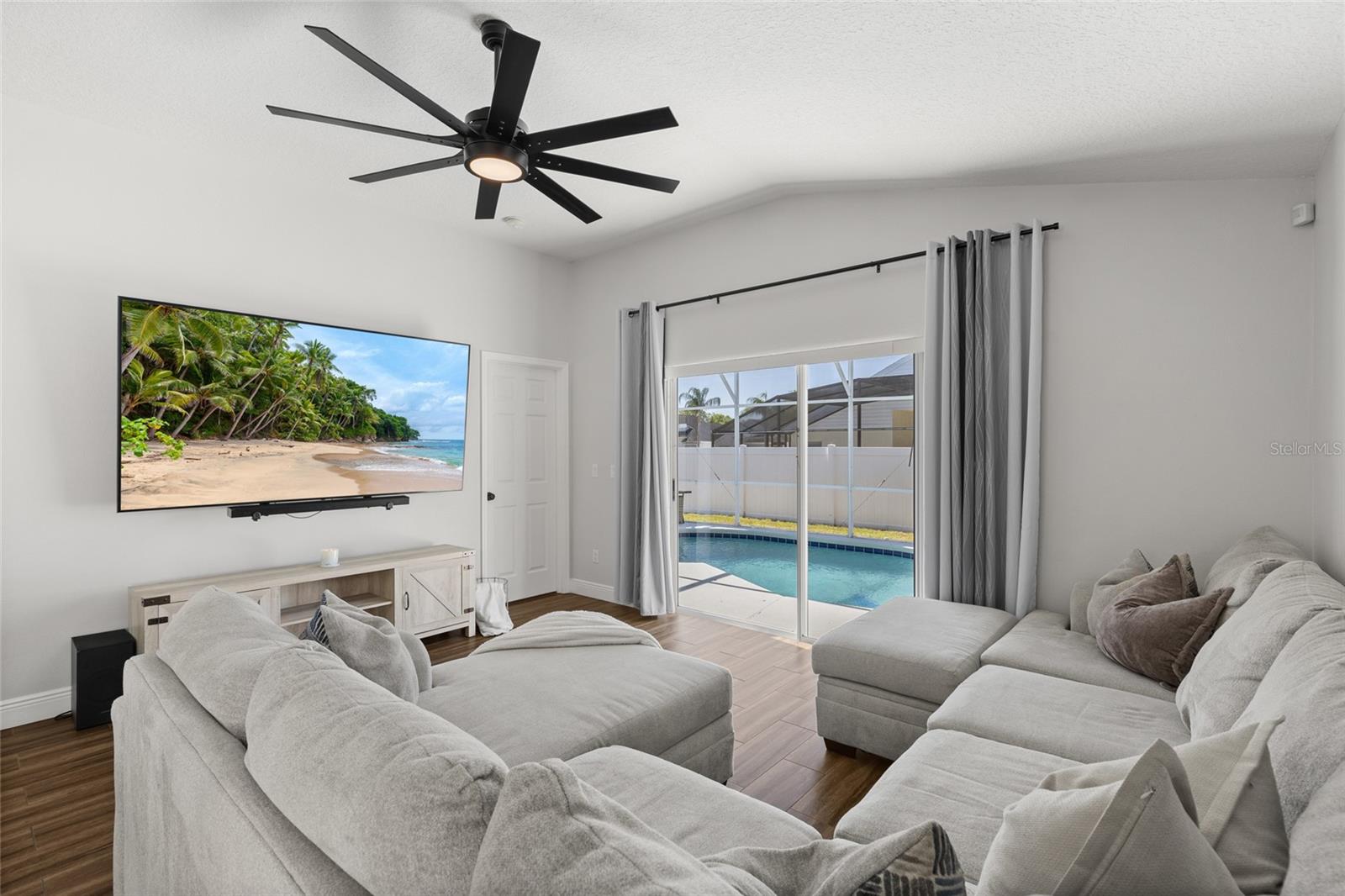 Image 14 of 37 For 4900 Sausalito Lane